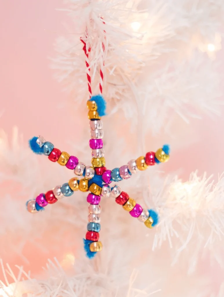 10 Easy Christmas holiday Crafts for Kids 4
beads-creativity foe kids